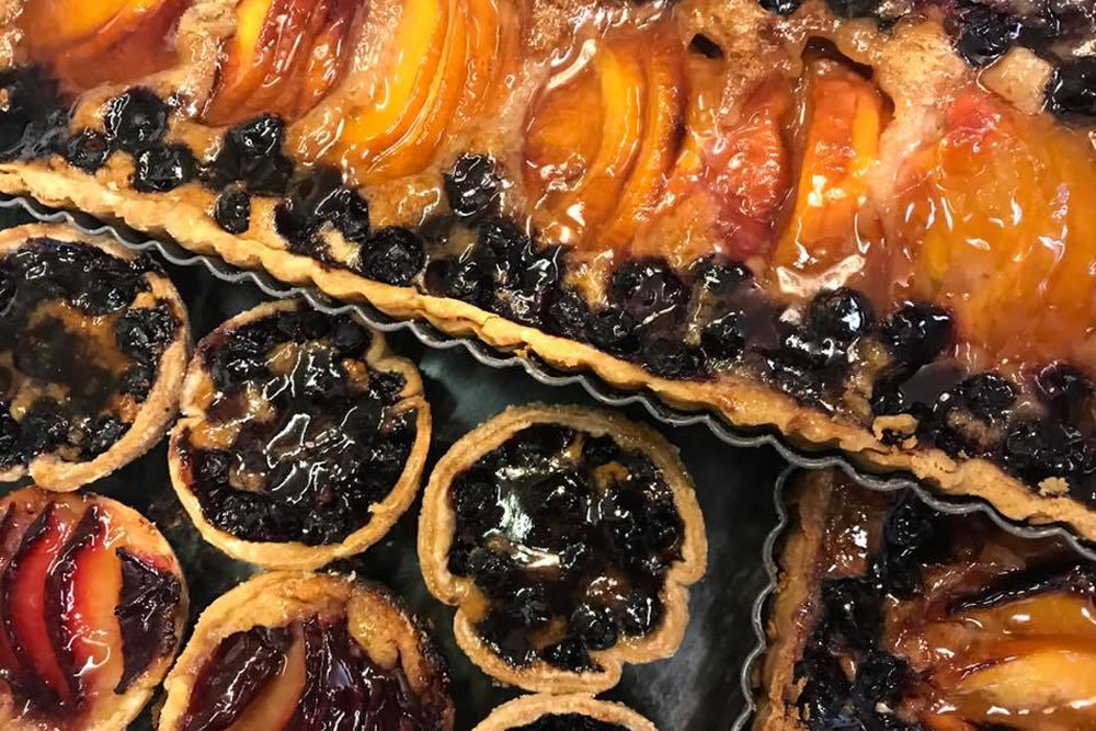 Cafes, Delis & Markets